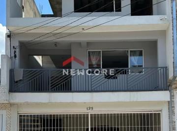Casa · 126m² · 4 Quartos · 2 Vagas · Sobrado em Rua Alfredo Benincasa - Bandeiras - Osasco/SP