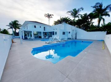 Imagem 1 · Sobrado com Piscina em Atami Norte