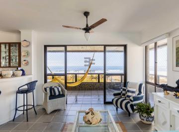 Apartamento · 168m² · 4 Quartos · 2 Vagas · Maravilhoso apartamento com vista para o mar em Ca