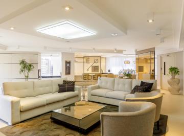 Apartamento · 296m² · 4 Quartos · 4 Vagas · Maravilhoso apartamento no Cabral.