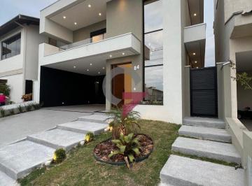 Casa · 250m² · Casa à venda - em Caminho Novo
