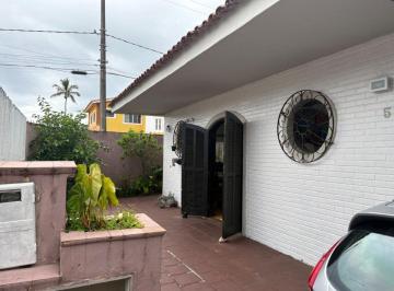 Casa de 5 quartos, Itanhaém · Casa com 5 quartos e piscina em Itanhaém - R$ 480.000,00.