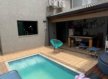 Casa · 120m² · 3 Quartos · 3 Vagas · Casa com piscina para Venda ou Locação no Portal dos Ipês - Cajamar