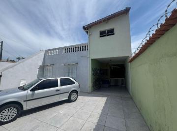 Casa de 3 quartos, Itanhaém · Casa à 700m do mar com 3 quartos e área gourmet em Itanhaém.
