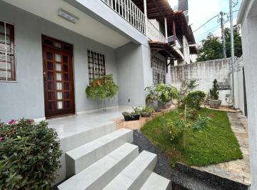 Casa · 250m² · 4 Quartos · Casa à venda - em Dona Clara