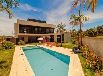 Casa de 5 quartos, Águas de Santa Bárbara · Casa de Condomínio com lazer completo dentro de 250 m² com 5 quartos em Águas de Santa Bárbara