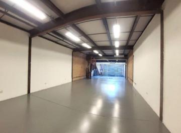 Comercial , São Paulo · LOCAÇÃO - VILA ROMANA GALPÃO 2 PAVIMENTOS REFORMADO 180 M2 Á.C 2 VESTIÁRIOS 2 VAGAS!!!
