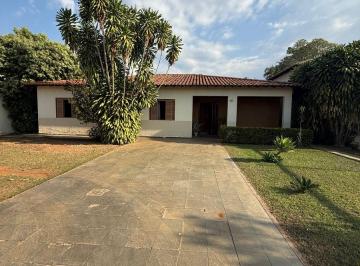 Casa de 4 quartos, Brasília · CASA TÉRREA PARA REFORMA com 4 quartos à venda no Lago Sul