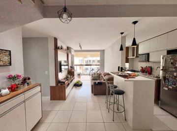 Apartamento · 100m² · 3 Quartos · 2 Vagas · Cobertura de 3 quartos, sendo 01 suíte, com 2 vagas na escritura, e área total de 211m².