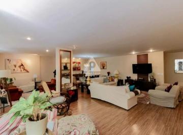 Apartamento · 252m² · 4 Quartos · 1 Vaga · Apartamento em Copacabana com 252m2, 4 quartos, 1 suíte e vaga na escritura