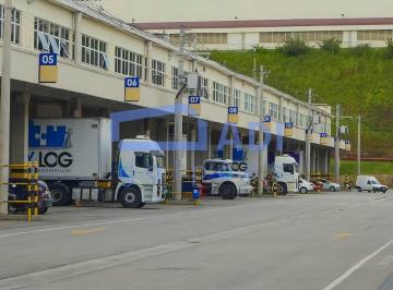 Comercial · 1535m² · 8 Vagas · Galpão 1535 m² - 2 docas - Castelo Branco - Itapevi