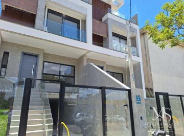 Casa · 260m² · 3 Quartos · 2 Vagas · Casa à venda - na Água Verde