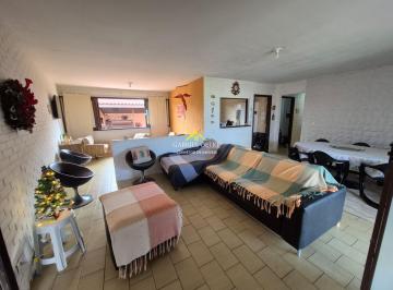 Casa · 166m² · 4 Quartos · 5 Vagas · Casa pé na areia em Matinhos para locação