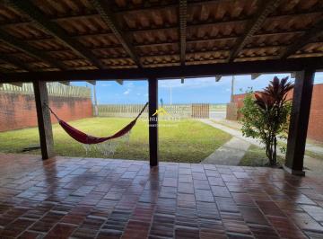Casa · 166m² · 4 Quartos · 5 Vagas · Casa pé na areia em Matinhos para locação