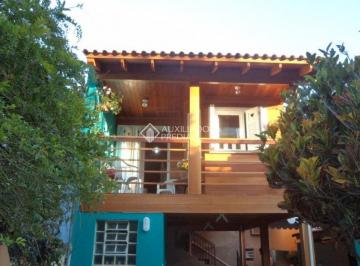 Casa · 362m² · 3 Quartos · 2 Vagas · Casa toda reformada no bairro Menino Deus