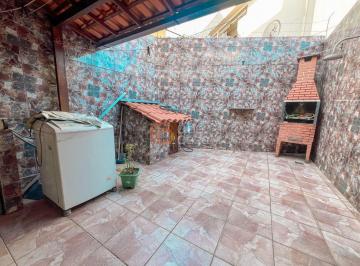 Casa · 61m² · 2 Quartos · 1 Vaga · Casa para venda em Santa Mônica de 61.00m² com 2 Quartos e 1 Garagem