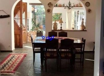 Casa · 314m² · 4 Quartos · 2 Vagas · Casa com 3 Suítes e edícula no Butantã