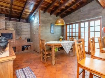 336a7978-cd56-487b-b5ec-c019c8016d84 · Sobrado para venda em Jardim Regina com 3 quartos, sendo 1 suíte, 224m²