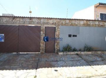 Casa · 280m² · 3 Quartos · 6 Vagas · Casa à venda com 280m², 3 quartos e 6 vagas