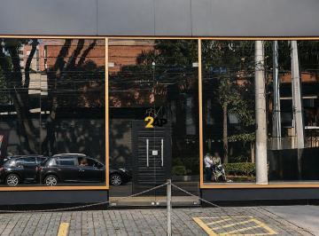 Comercial · 220m² · 2 Vagas · Aluguel de Ponto Comercial em Moema, São Paulo-SP: 2 Salas, 2 Banheiros, 2 Vagas