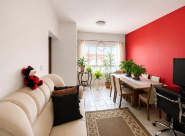 Apartamento · 64m² · 2 Quartos · 1 Vaga · Apartamento de 2 dormitórios com garagem em Barreiros - São José