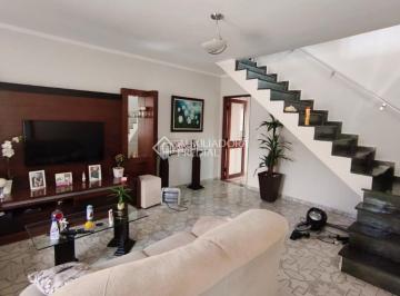 Casa · 230m² · 3 Quartos · 5 Vagas · Sobrado em Alves Dias, São Bernardo do Campo