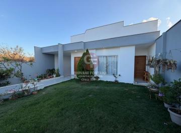 Foto 01 · Casa Moderna e Aconchegante no Recanto da Lagoa | Móveis Planejados e Potencial para Ampliação