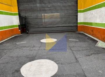 Comercial · 200m² · 3 Vagas · Sala Comercial para alugar em Centro de 200.00m² com 3 Garagens