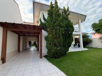 Casa · 278m² · 3 Quartos · 3 Vagas · Casa Alto Padrão em Centro, Palhoça/SC