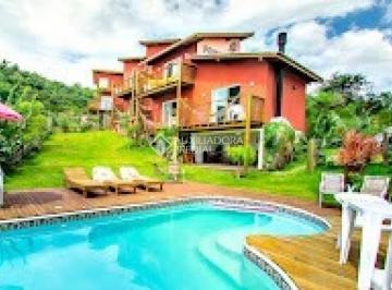 Comercial · 400m² · 13 Quartos · POusada com Piscina Próximo ao Centrinho do Rosa e à Lagoa de Ibiraquera