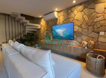 Casa · 234m² · 3 Quartos · 1 Vaga · Casa de Alto Padrão Duplex, 234m², 3 Suítes com Piscina a uma Quadra do Mar à venda na Praia de Tatu