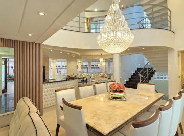 Casa · 367m² · 4 Quartos · 3 Vagas · Residência Exclusiva em Condomínio de Luxo – Bairr