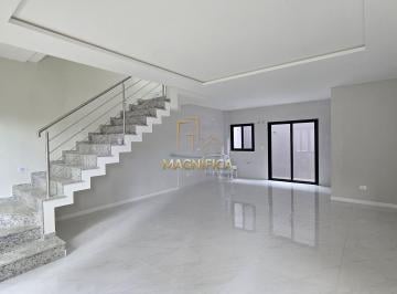 Casa · 141m² · 3 Quartos · 2 Vagas · Sobrado com 3 Suites, 2 vagas, Xaxim.