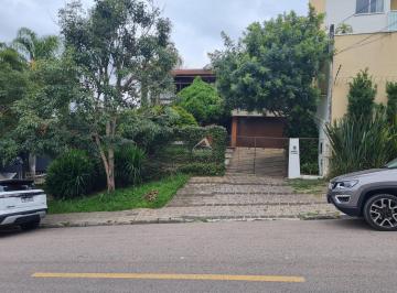 Casa · 238m² · 4 Quartos · 4 Vagas · Ampla Residência com 2 Pavimentos, Edícula e Excel