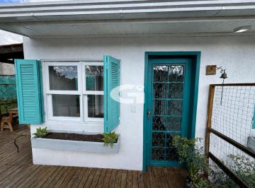 Casa · 41m² · 2 Quartos · 1 Vaga · Casa à venda no Barreirinha com 2 quartos e quintal