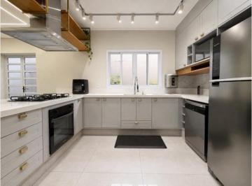 b047f61b-8ec9-4830-a2a2-0e5107f2cb5e · Casa para venda em Vila Brasílio Machado com 3 quartos, sendo 1 suíte, 148m²