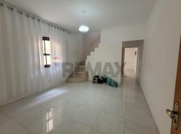 Casa · 2 Quartos · Casa fora de condomínio próximo ao centro de Cotia