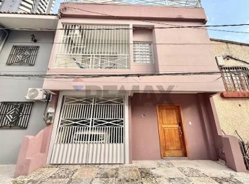 Casa · 220m² · 3 Quartos · 1 Vaga · CASA TRIPLEX À VENDA EM LOCALIZAÇÃO PRIVILEGIADA DE BELÉM