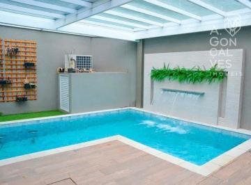 Casa · 228m² · 4 Quartos · 2 Vagas · Casa, 04 Quartos, 02 Vagas, Piscina, Santa Felicidade, Curitiba.