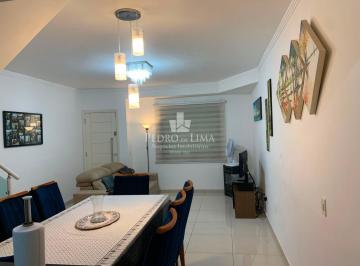 Casa · 200m² · 3 Quartos · 4 Vagas · Sobbrado de condominio fechado na região Central da Penha