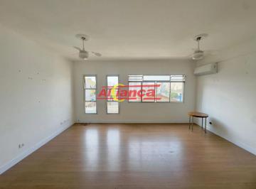 Apartamento · 140m² · 3 Quartos · 2 Vagas · Apartamento semi mobiliado 140m², com 3 quartos, 2 vagas, à Locação Gopoúva