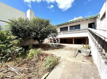5dbaaea78f06fc6590a37f96022eadb08d561e59 · Casa com 3 dormitórios, 300 m² - venda por R$ 1.450.000,00 ou aluguel por R$ 7.571,63/mês - Alvinópo