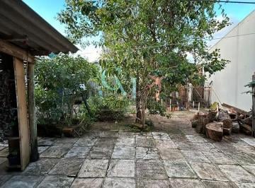 whatsapp-image-2026-09-03-at-09-32-001788441703882.jpeg · Casa à venda de dois quartos e uma suíte, dois banheiros e uma vaga de garagem em frente  ao Eco Par