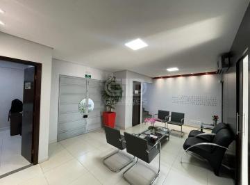 Comercial · 231m² · 2 Vagas · Ponto comercial com 231m² no bairro Baú