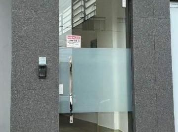 Apartamento · 66m² · 2 Quartos · 1 Vaga · Apartamento no centro de Pedro Leopoldo com elevador.
