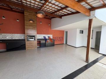 Casa · 240m² · 4 Quartos · 3 Vagas · Ótima Casa com 4 Quartos, Suíte e Espaço Gourmet no Bairro Filadélfia – Betim/MG