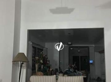 Casa · 386m² · 5 Quartos · 3 Vagas · CASA À VENDA - LESSA - PINDAMONHANGABA/SP