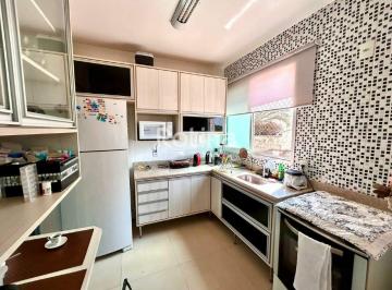 Apartamento · 80m² · 3 Quartos · 1 Vaga · Excelente apartamento próximo ao Praia Clube
