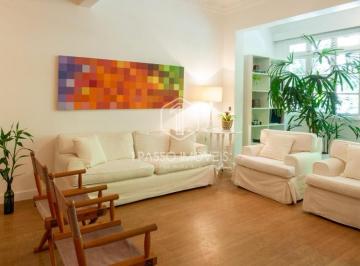 Apartamento · 131m² · 3 Quartos · Apartamento em Leme  -  Rio de Janeiro