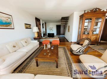 Casa · 316m² · 4 Quartos · 4 Vagas · Sobrado Espaçoso com 316 m², Piscina, Vista Panorâmica e Excelente Potencial ...